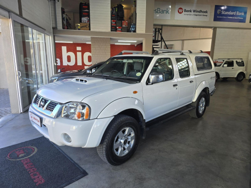 Nissan Nissan NP 300 2.5 Diesel D/cab 4x4 M/t in Namibia