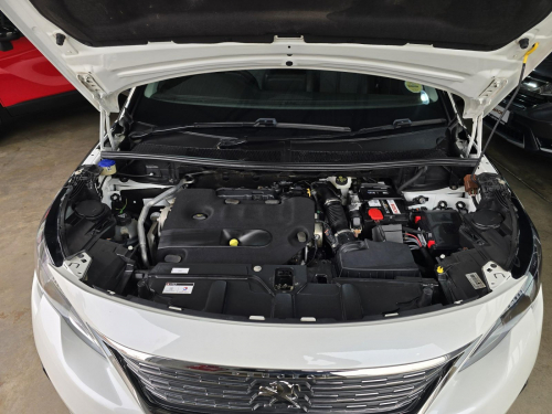 Peugeot PEUGEOT 5008 2.0 ALLURE HDI AUTO 7 SEATS in Namibia