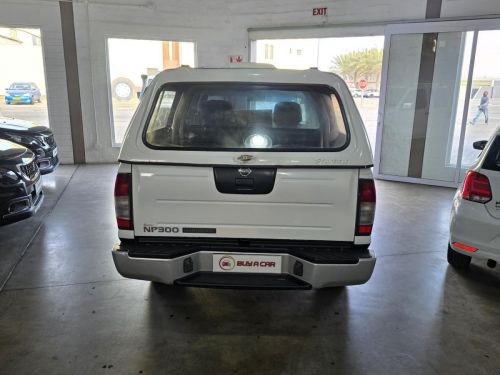 Nissan NISSAN HARDBODY NP300 2.5 TDI 4X4 D/C in Namibia