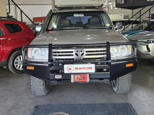 Toyota Toyota Land Cruiser 4.5 EFI 100 Series in Namibia