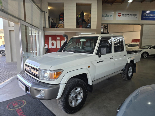 Toyota Toyota Land Cruiser Pickup LC79 4.0 Petrol D/C in Namibia