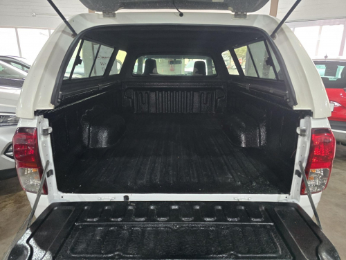 Toyota Toyota Hilux SC 2.4 GD S A/C 5MT in Namibia