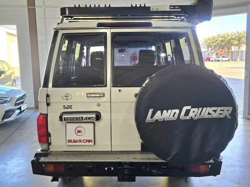 Toyota Land Cruiser 4.2 SLWB 4x4 in Namibia