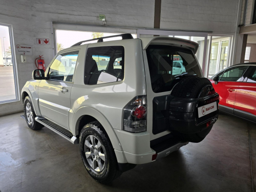 Mitsubishi Mitsubishi Pajero 3.2 DI GLS SWB A/T (Diesel) in Namibia