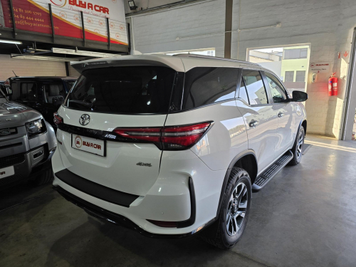 Toyota Toyota FORTUNER 2.4 GD6 A/T 4X4 in Namibia