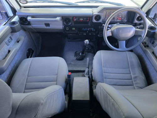 Toyota Toyota Land Cruiser 4.2 SLWB 4x4 in Namibia