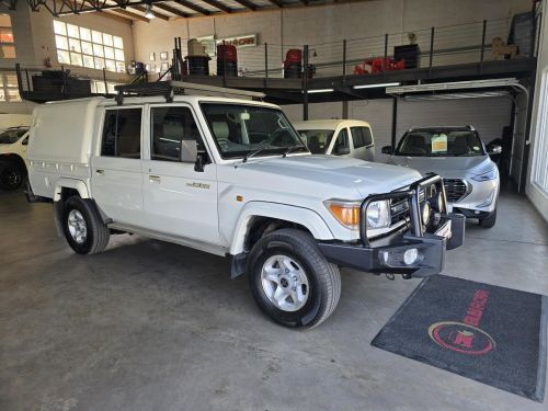 Toyota Land Cruiser 79 4.2D Double Cab 4x4 in Namibia