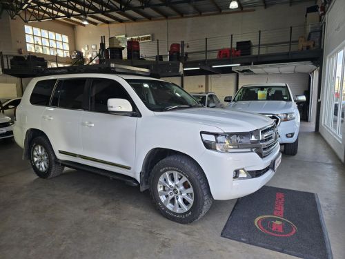 Pre-owned Toyota LAND CRUISER 200 SERIES 4.5 V8 VX-R BLACK for sale in 