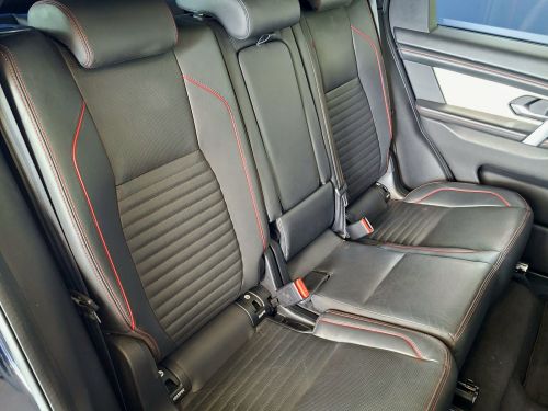 Land Rover Discovery Sport 2.0D HSE R-Dynamic D200 in Namibia