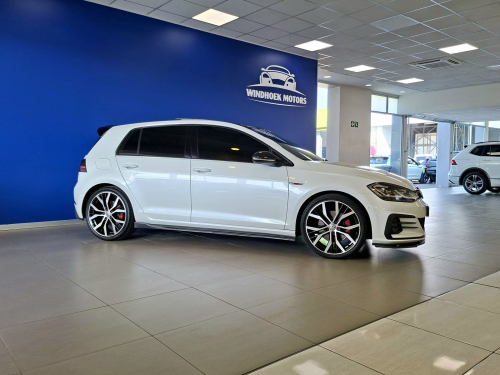 Volkswagen Golf 7.5 GTi 2.0 TSI DSG in Namibia