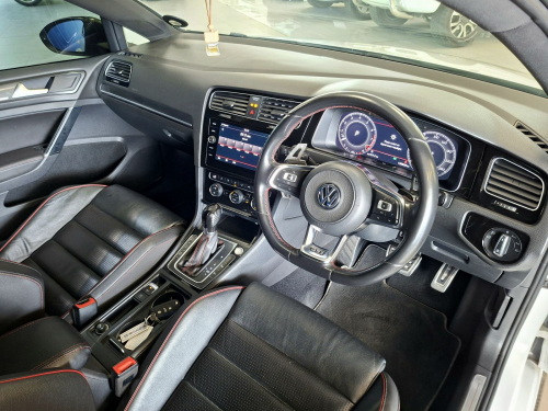 Volkswagen Golf 7.5 GTi 2.0 TSI DSG in Namibia
