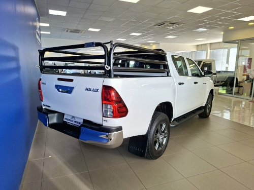 Toyota Hilux 2.4 GD-6 Raider Manual 4x2 in Namibia