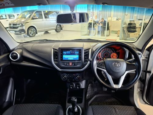 Toyota Vitz 1.0 XR Manual in Namibia