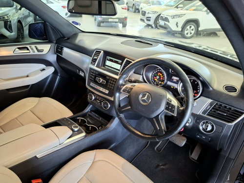 Mercedes-Benz ML400 4Matic Automatic in Namibia
