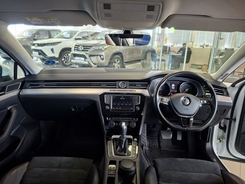 Volkswagen Passat 2.0 TSI Executive DSG in Namibia