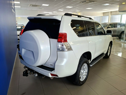 Toyota Prado 4.0 VX Automatic AWD in Namibia