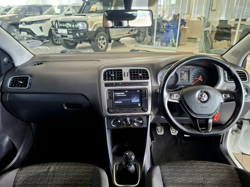 Volkswagen Polo Vivo 1.6 Maxx Manual in Namibia
