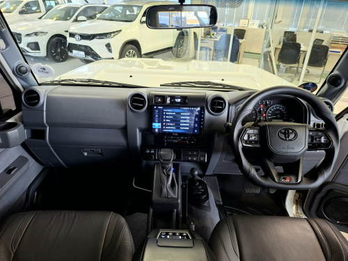 Toyota Land Cruiser 2.8 GD-6 Automatic 76 in Namibia
