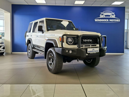 Toyota Land Cruiser 2.8 GD-6 Automatic 76 VX in Namibia