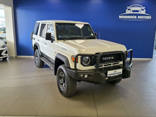 Toyota Land Cruiser 2.8 GD-6 Automatic 76 VX in Namibia