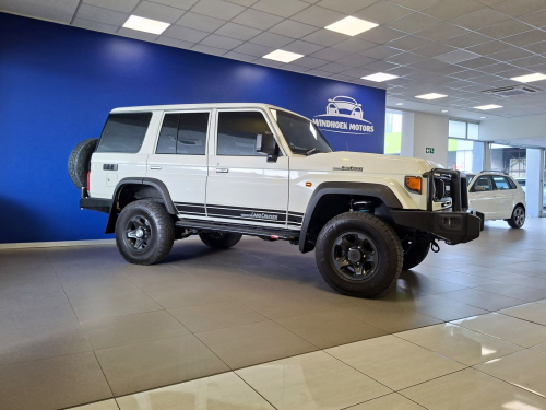 Toyota Land Cruiser 2.8 GD-6 Automatic 76 VX in Namibia