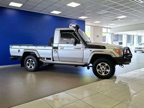 Toyota Landcruiser 79 4.5D V8 Single Cab in Namibia