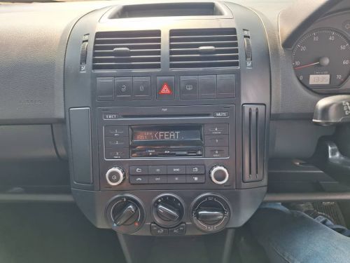 Volkswagen Polo Vivo 1.4 Trendline 5DR DEAL ASSISTANS in Namibia