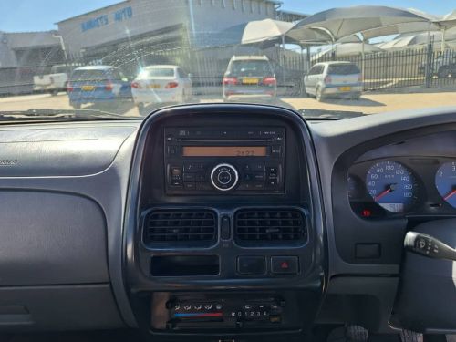 Nissan Np300 2.5 Tdi 4x4 P/u D/c DEAL ASSISTANCE in Namibia