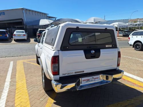 Nissan Np300 2.5 Tdi 4x4 P/u D/c DEAL ASSISTANCE in Namibia