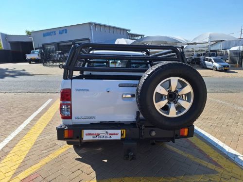 Toyota Hilux 4.0 4x4 A/T in Namibia