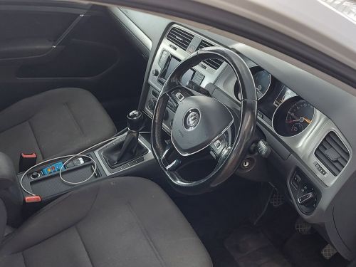 Volkswagen Golf VII TSI Comfortline in Namibia
