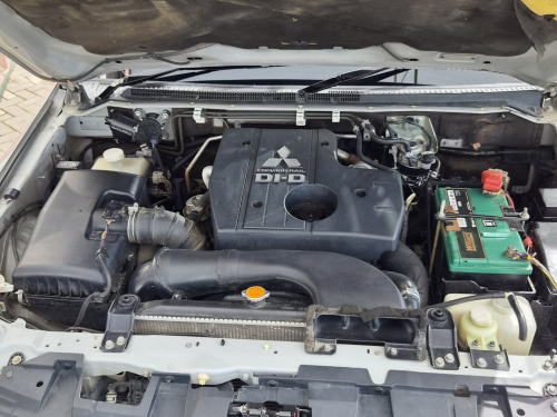 Mitsubishi Pajero GLS in Namibia