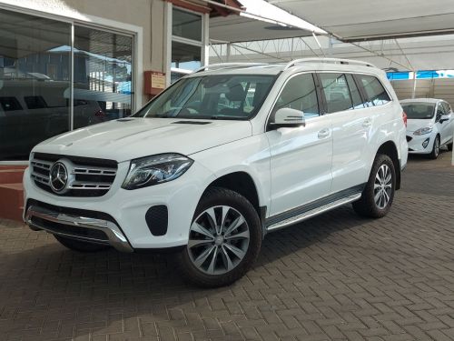 Mercedes-Benz GLS 350D in Namibia