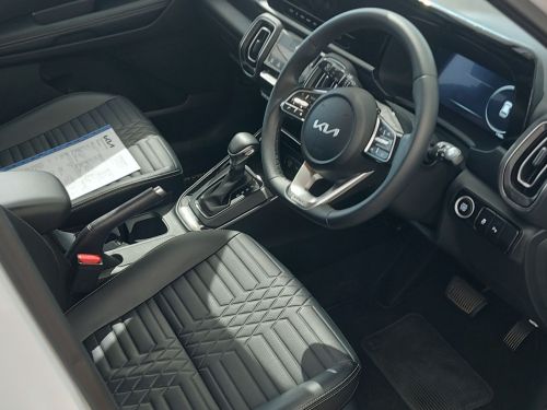 Kia Sonet SX CVT in Namibia