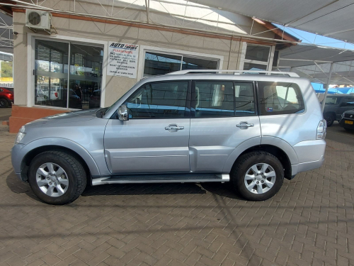 Mitsubishi Pajero GLS in Namibia
