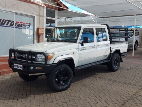Toyota Land Cruiser 79 V6 in Namibia