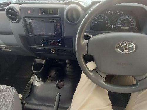 Toyota Land Cruiser 79 V6 in Namibia