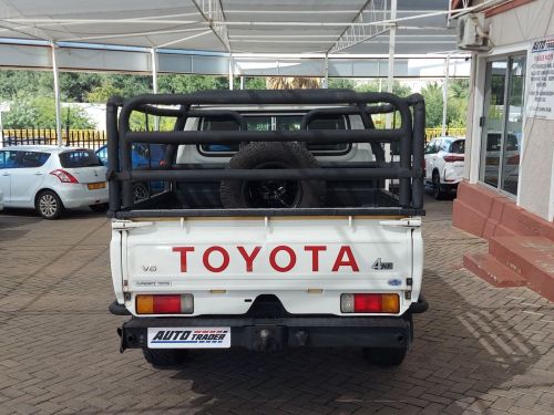 Toyota Land Cruiser 79 V6 in Namibia