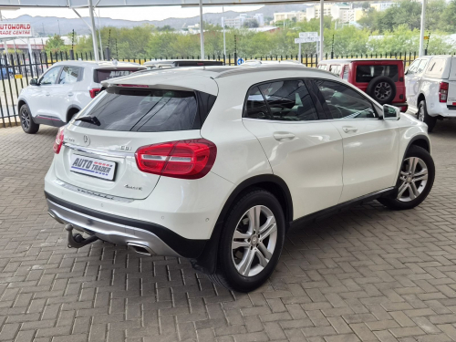 Mercedes-Benz GLA 220 D in Namibia
