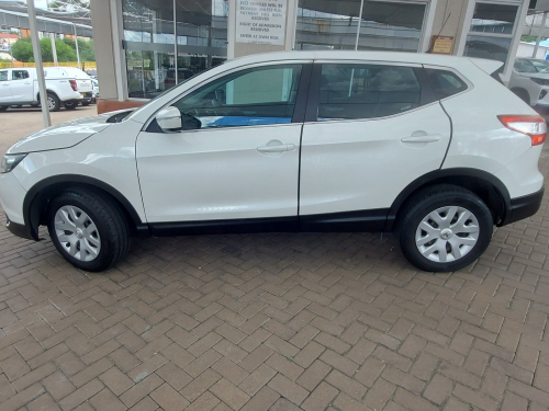 Nissan Qashqai Visia in Namibia