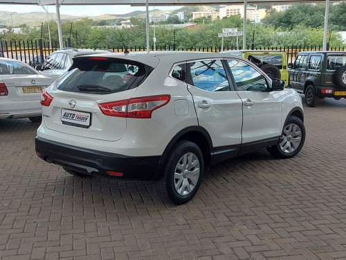 Nissan Qashqai Visia in Namibia