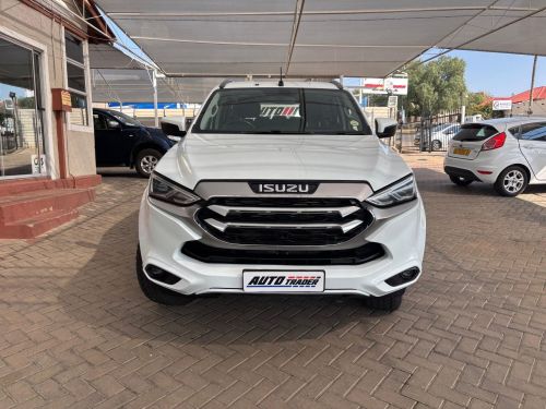 Isuzu MU-X D LS in Namibia