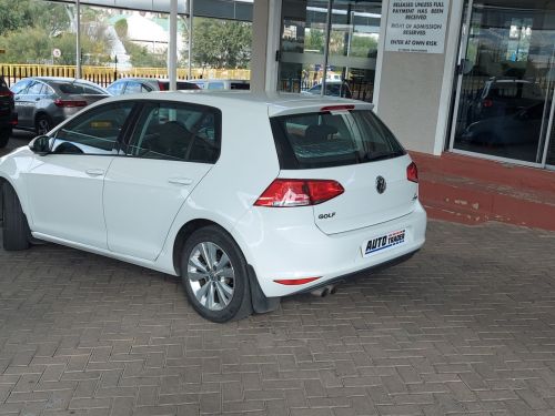 Volkswagen Golf VII TSI Comfortline in Namibia