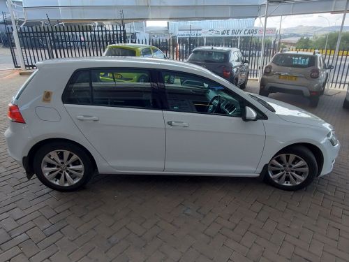 Volkswagen Golf VII TSI Comfortline in Namibia