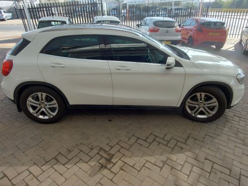 Mercedes-Benz GLA CDI in Namibia