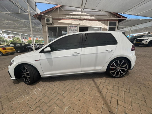 Volkswagen Golf VII GTI in Namibia