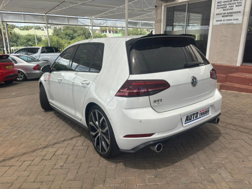 Volkswagen Golf VII GTI in Namibia