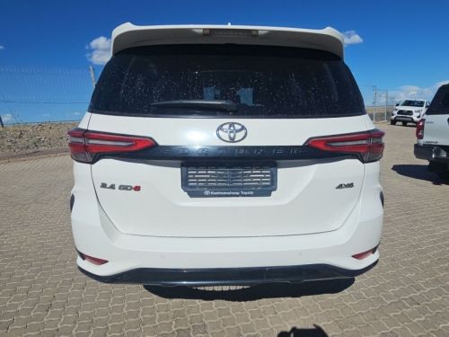Toyota Fortuner 2.4 4x4 AT in Namibia
