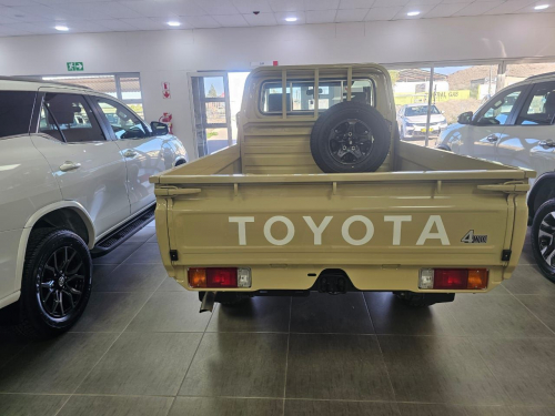 Toyota Land Cruiser 79 2.8 S/C MT in Namibia
