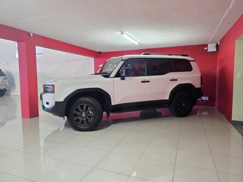 Toyota Prado 2.8GD6 VX-R AT in Namibia